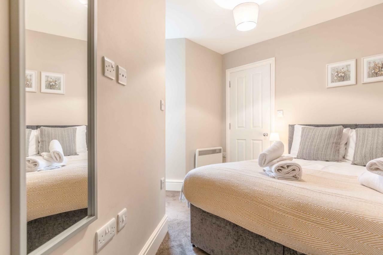 Modern Apartment Within Short Walk Of The Castle, High Street And Long Walk - Free Parking Windsor Eksteriør bilde