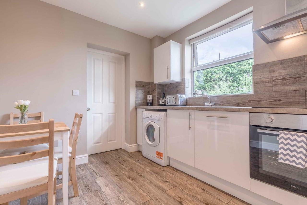 Modern Apartment Within Short Walk Of The Castle, High Street And Long Walk - Free Parking Windsor Eksteriør bilde